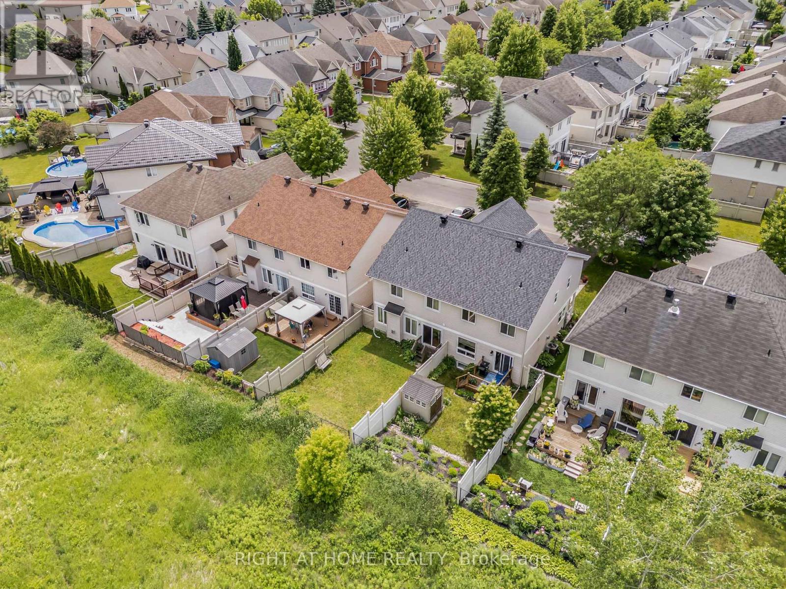 2383 Glandriel Crescent