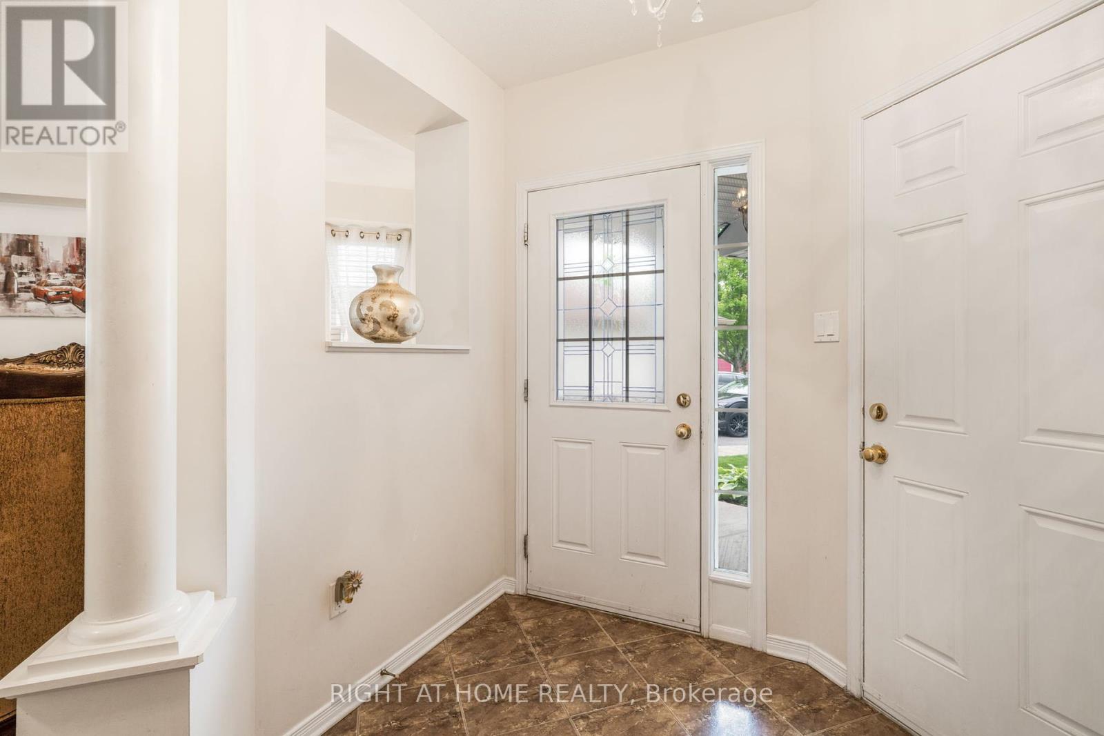 2383 Glandriel Crescent