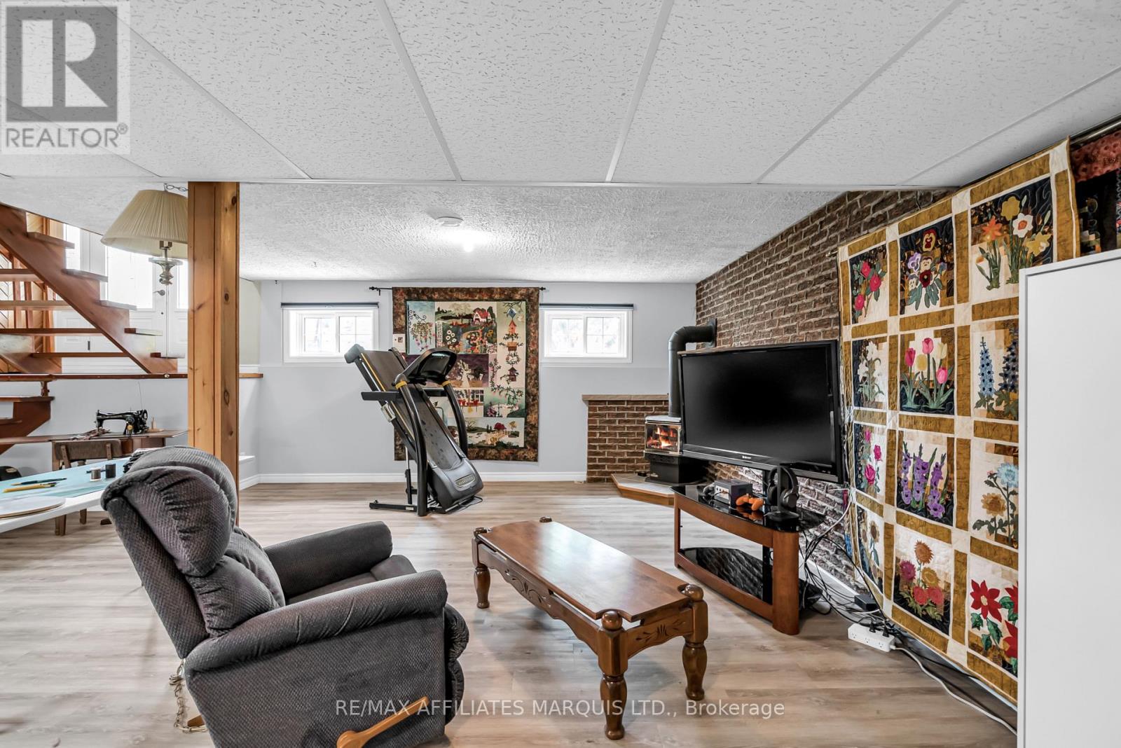 18227 Oak Drive