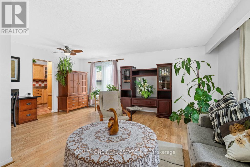 542 Sirois Avenue