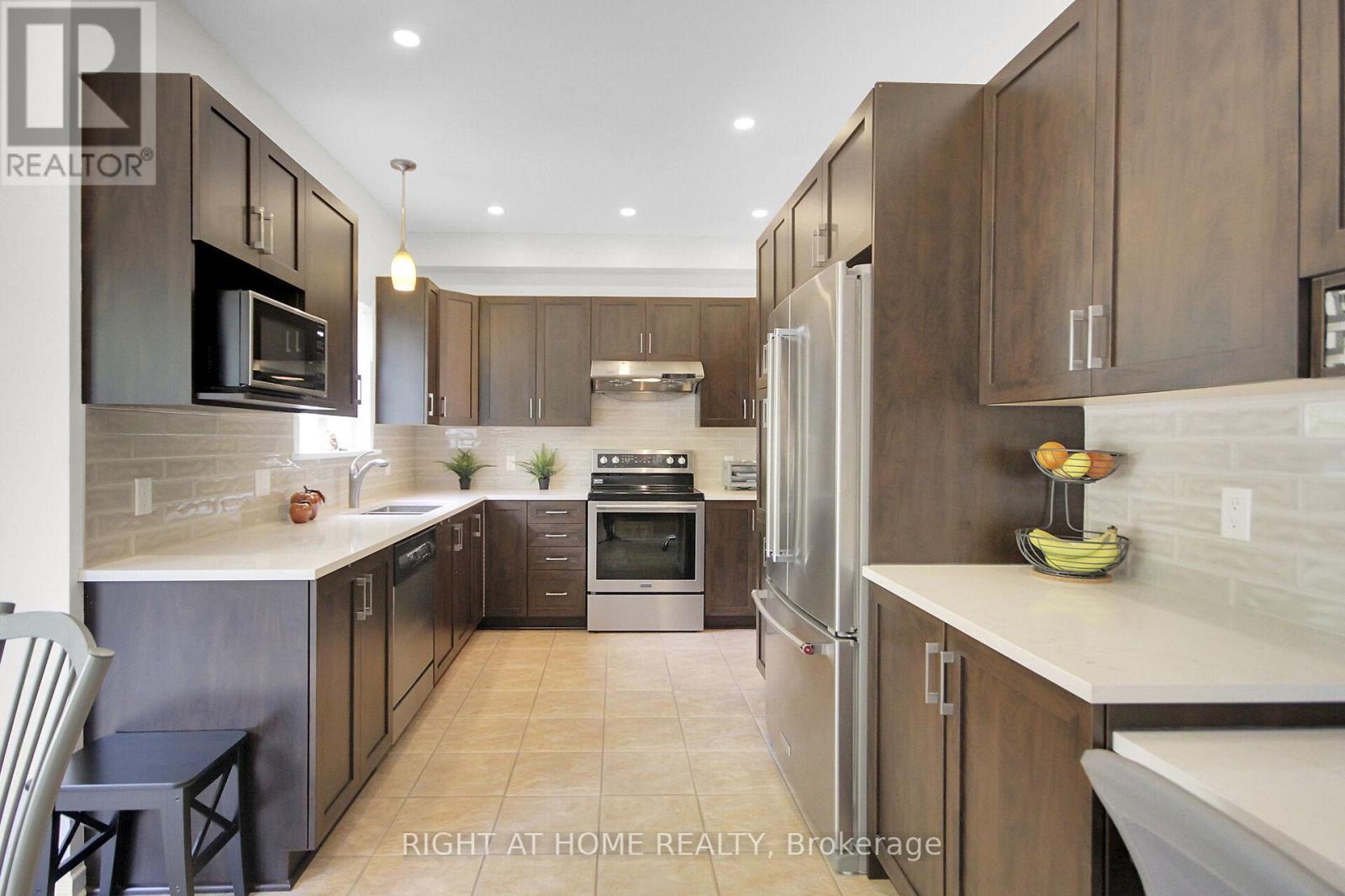 13 Sirocco Crescent