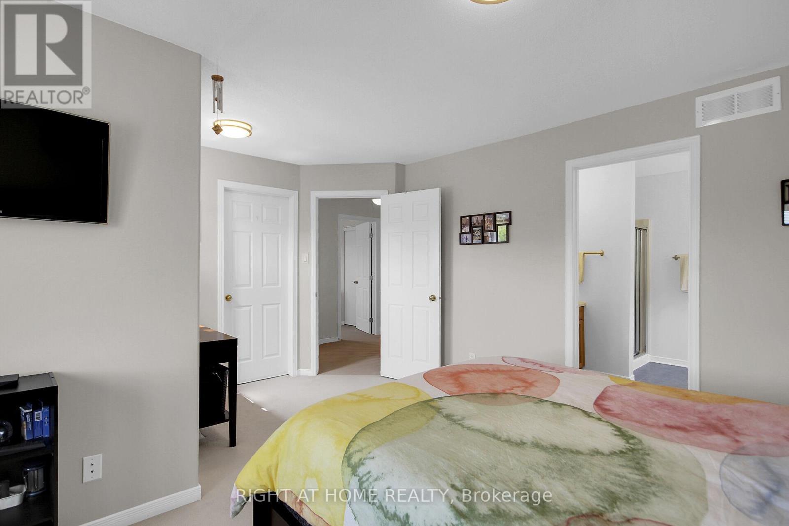 13 Sirocco Crescent