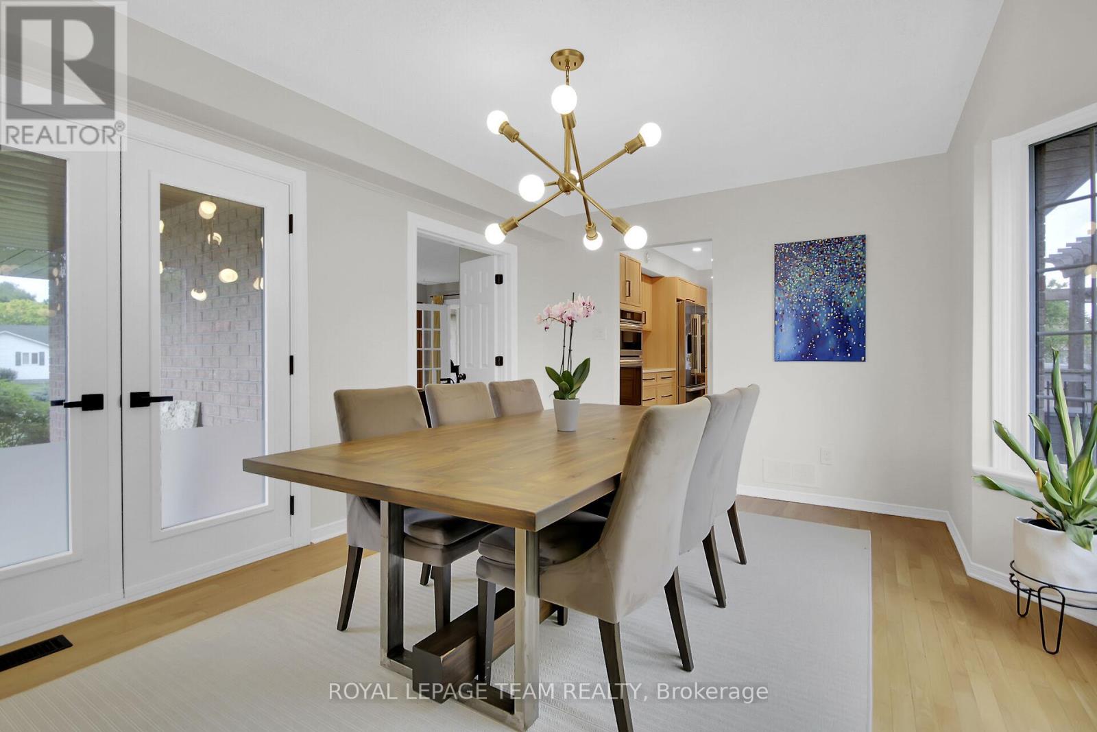 1571 Stanleyfield Crescent