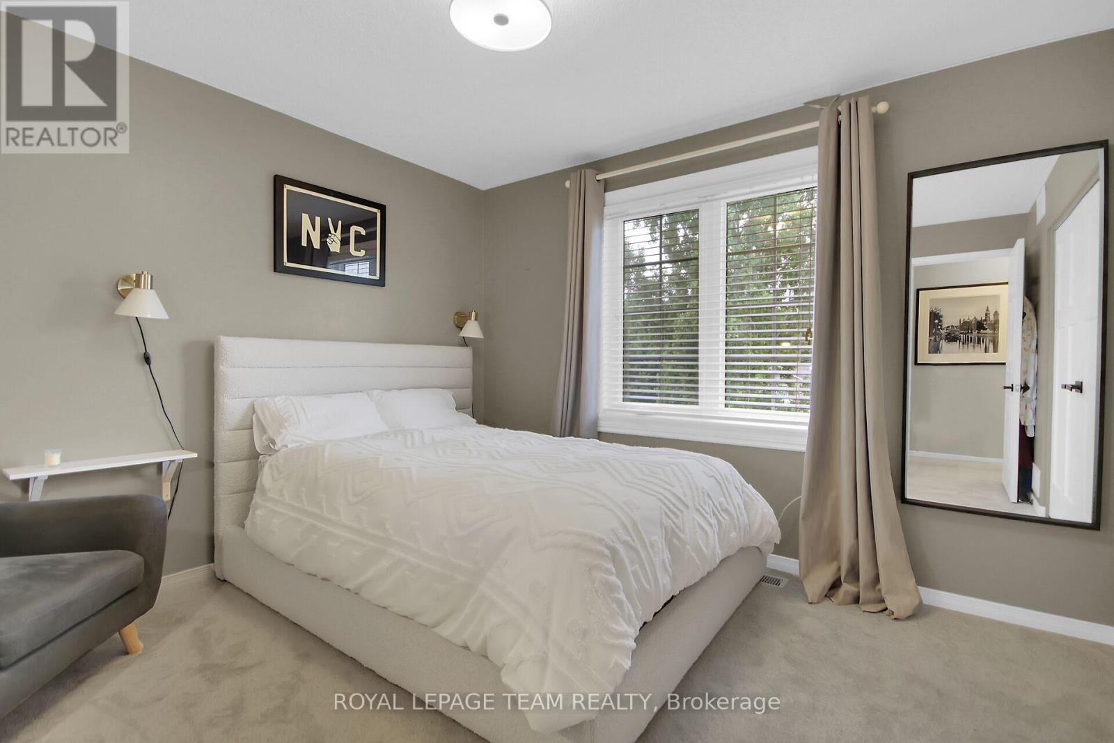 1571 Stanleyfield Crescent