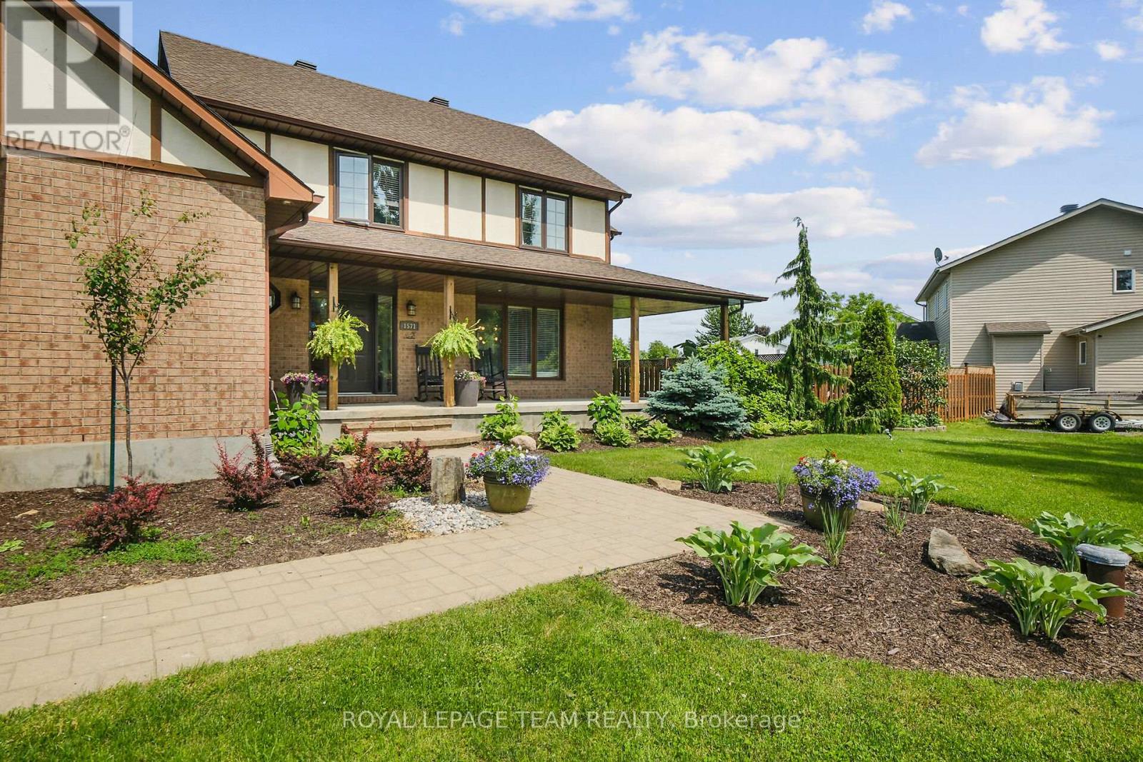 1571 Stanleyfield Crescent