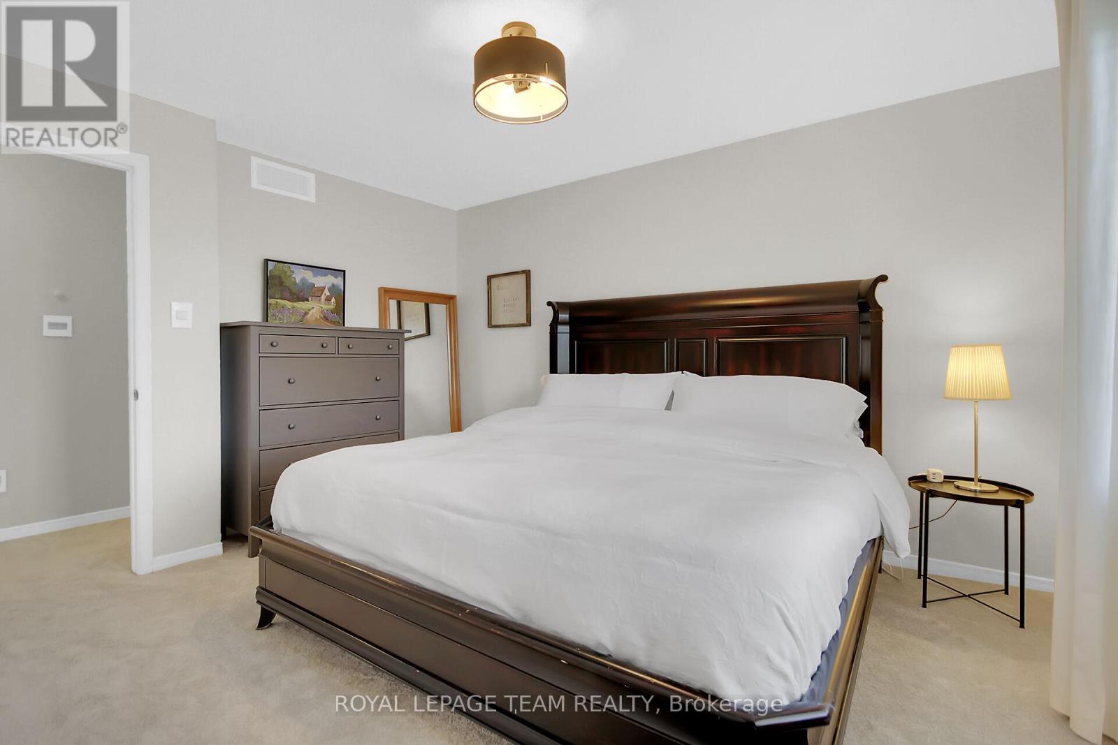 1571 Stanleyfield Crescent