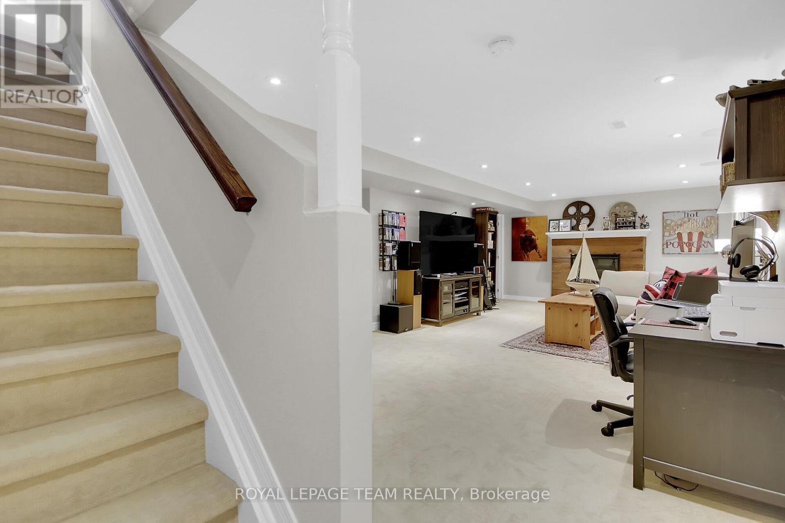 1571 Stanleyfield Crescent