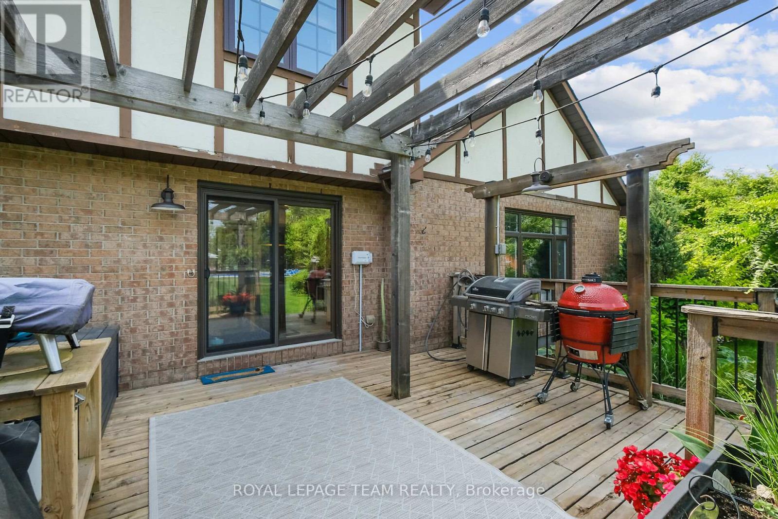 1571 Stanleyfield Crescent