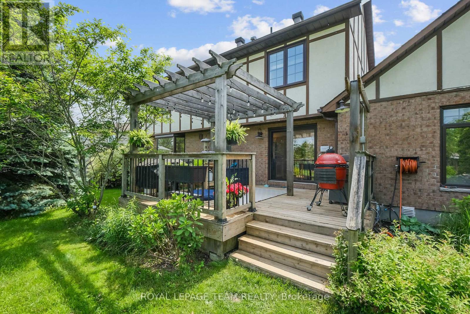 1571 Stanleyfield Crescent