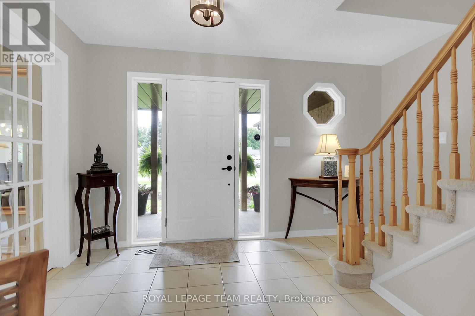 1571 Stanleyfield Crescent