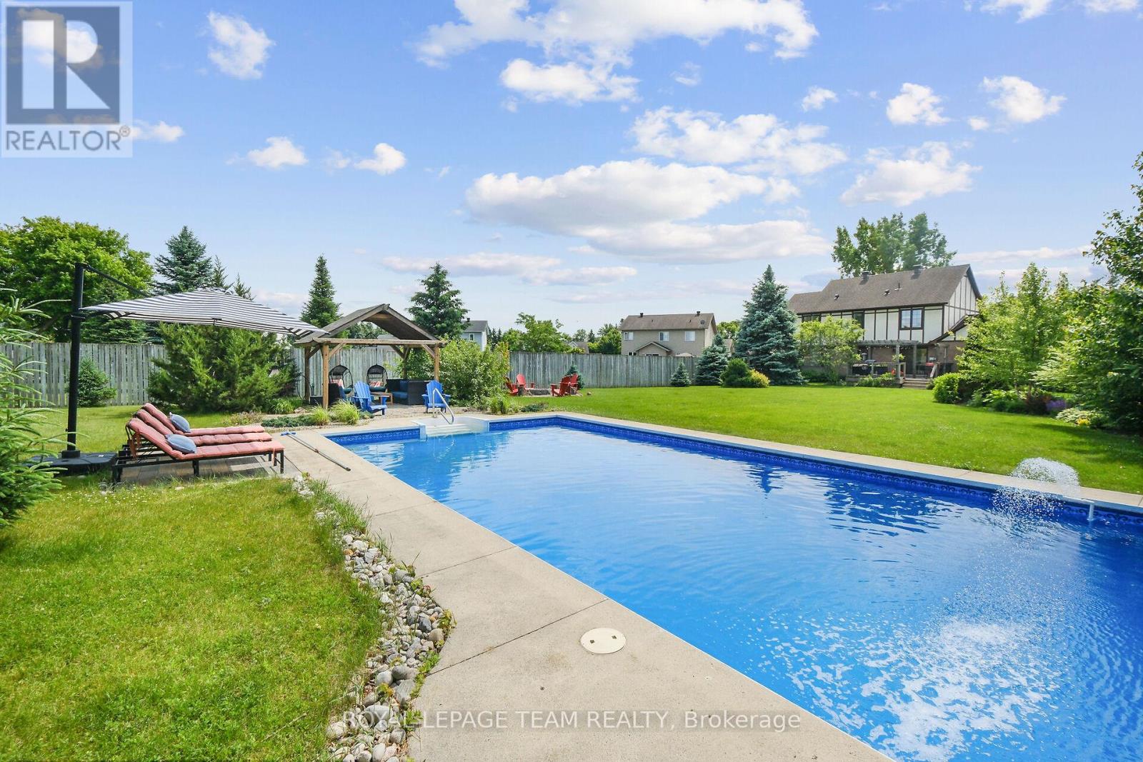 1571 Stanleyfield Crescent