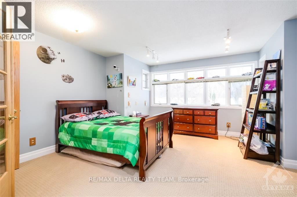 4 Aleutian Road