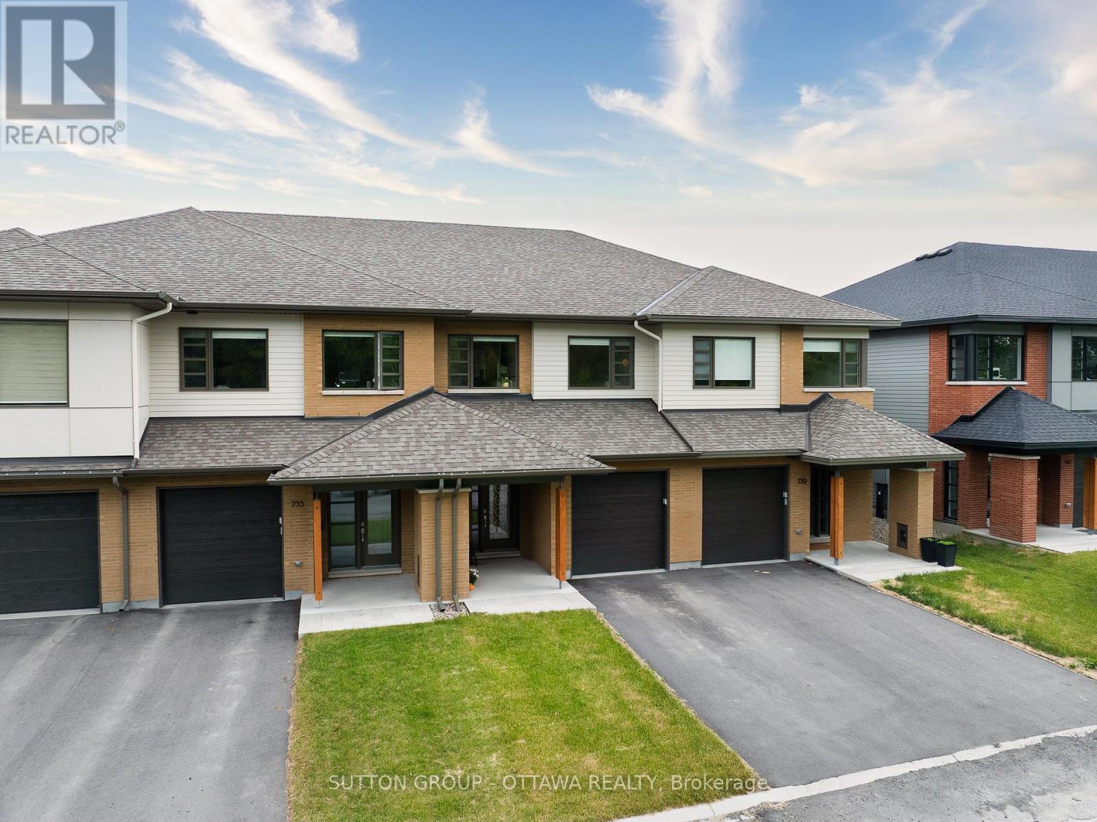 737 Acai Way
