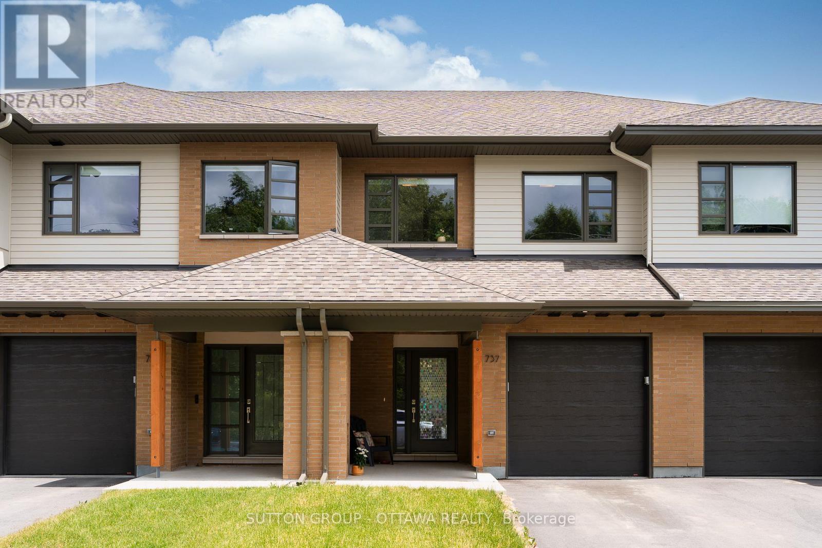 737 Acai Way