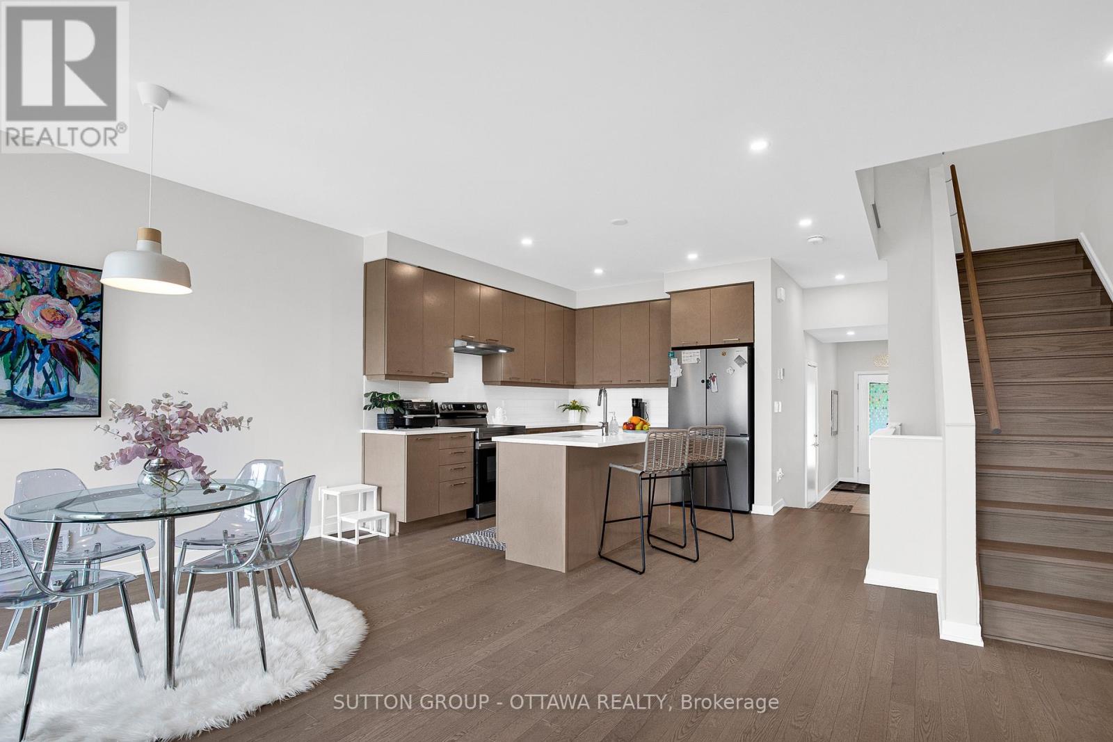 737 Acai Way