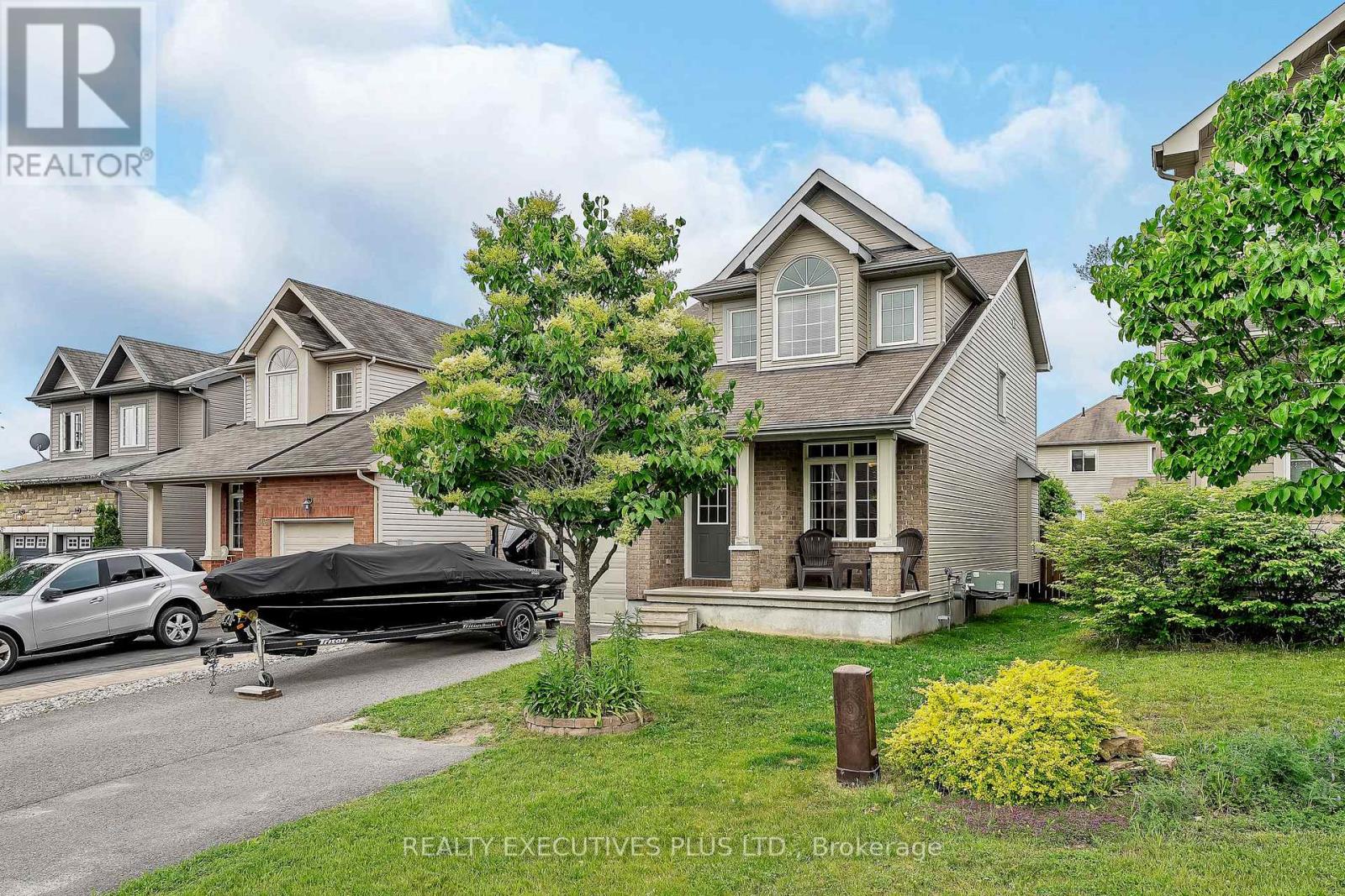 341 Jasper Crescent