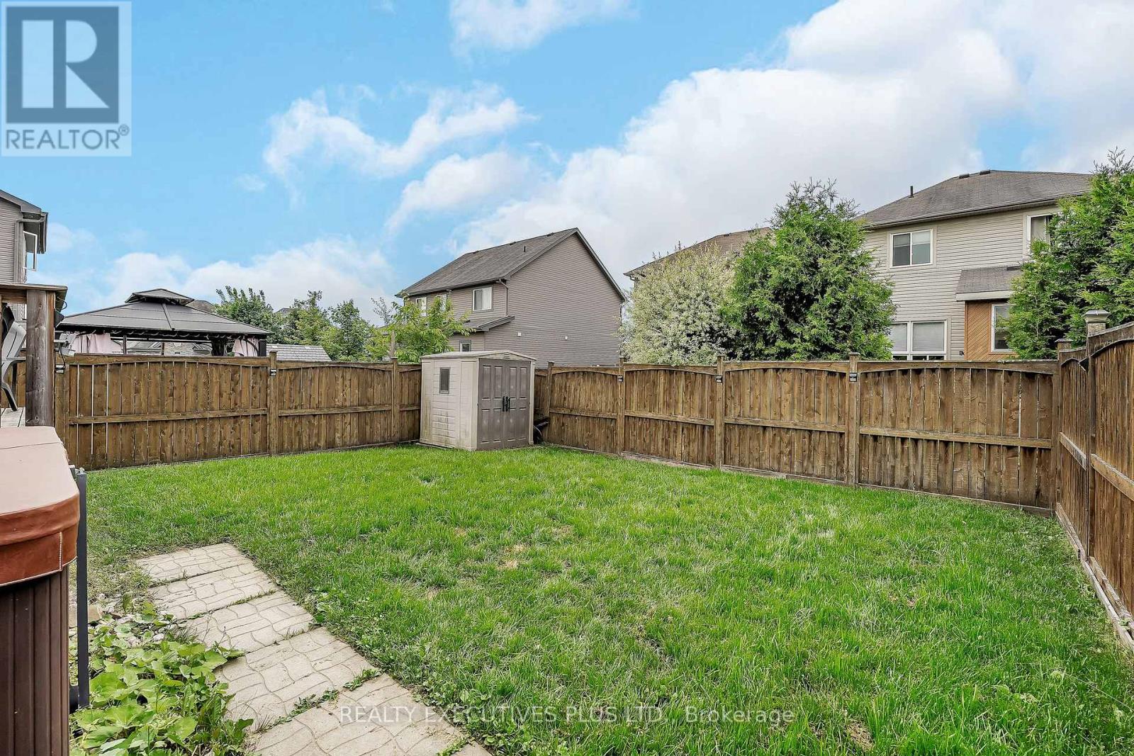 341 Jasper Crescent