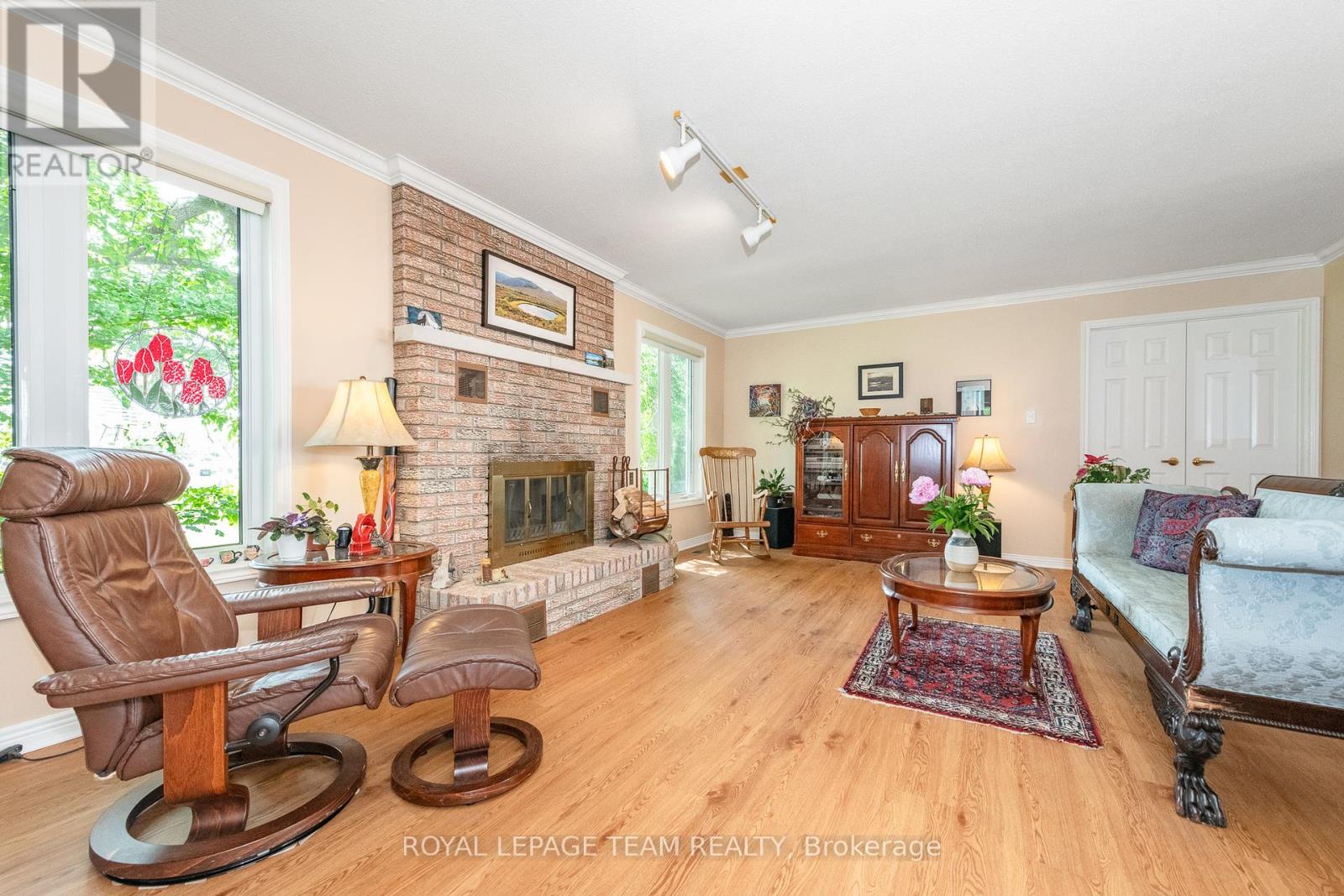 119 Royal York Street W