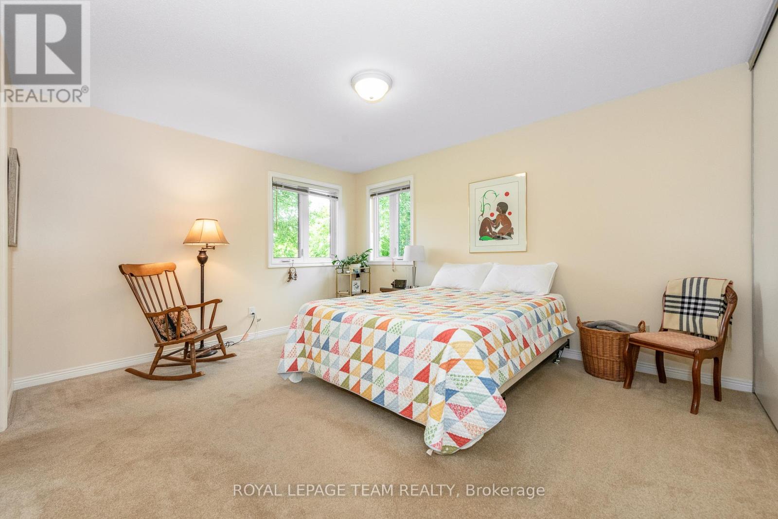 119 Royal York Street W