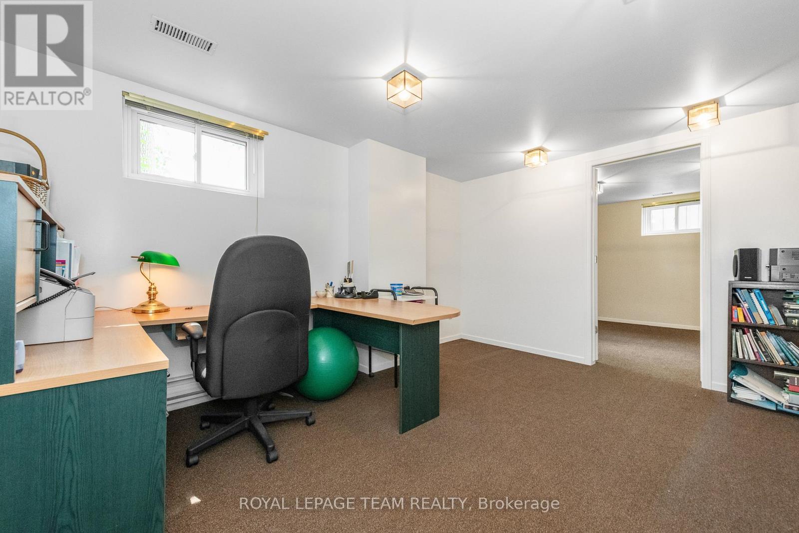 119 Royal York Street W