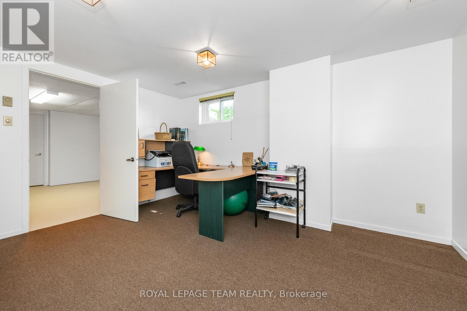 119 Royal York Street W