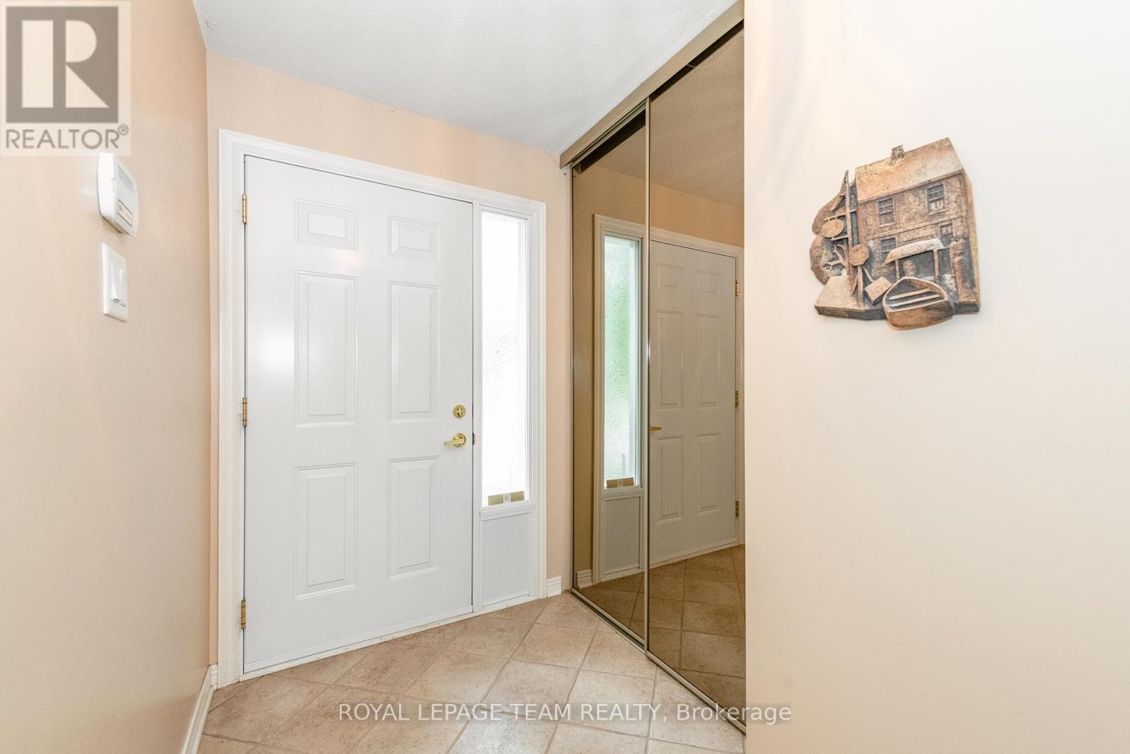 119 Royal York Street W