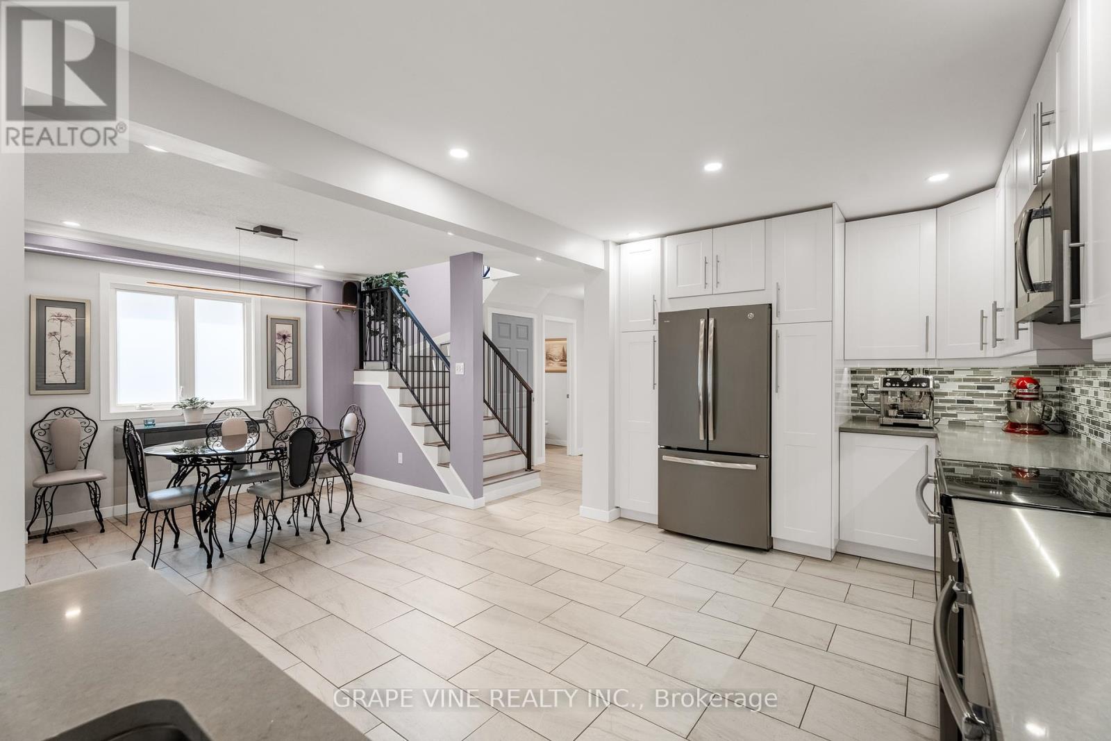 32 Acklam Terrace