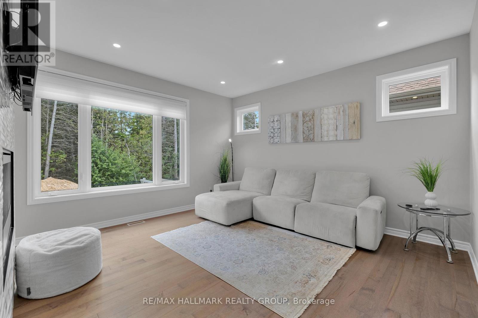 215 Blackhorse Drive