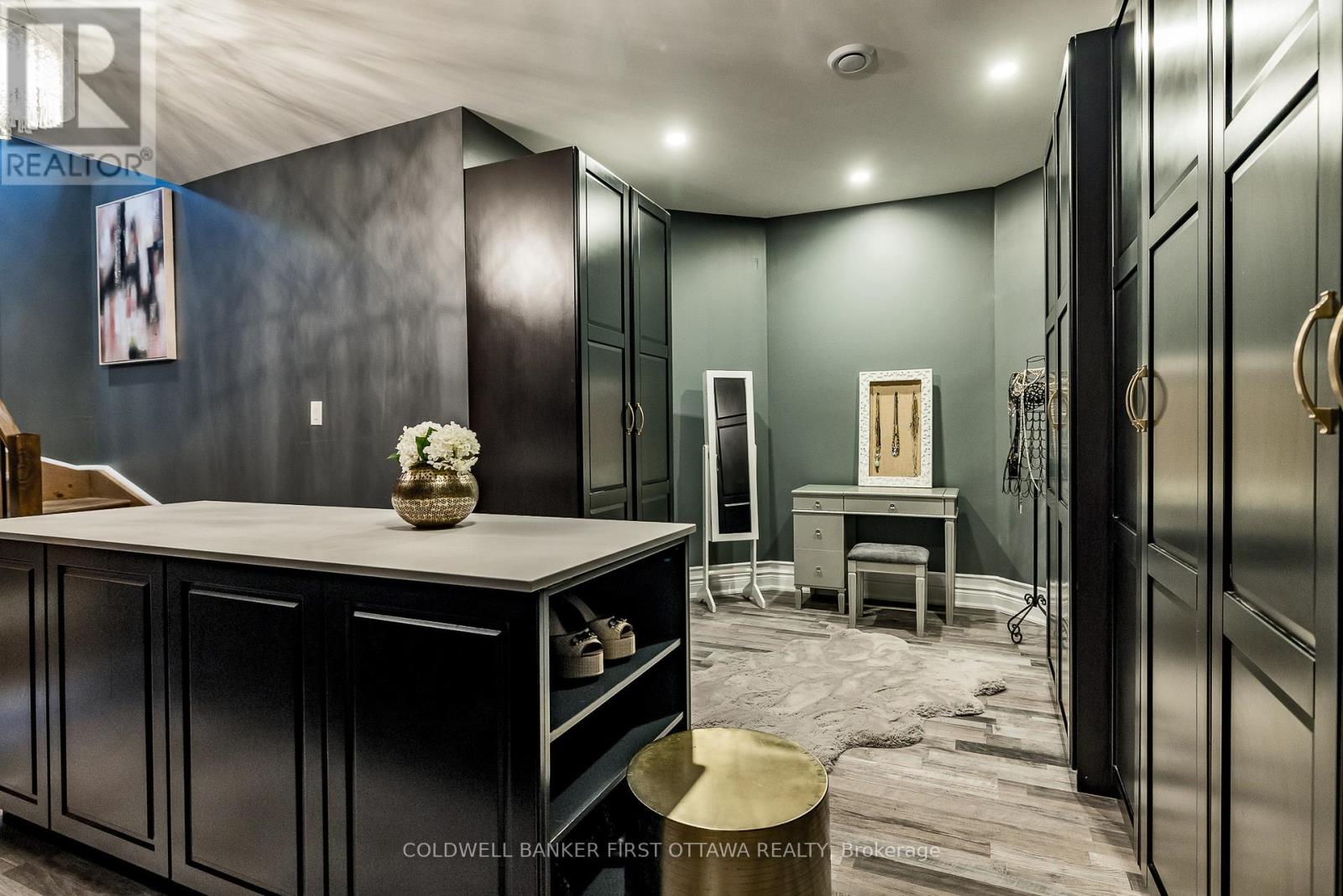 225 Hillcrest Drive