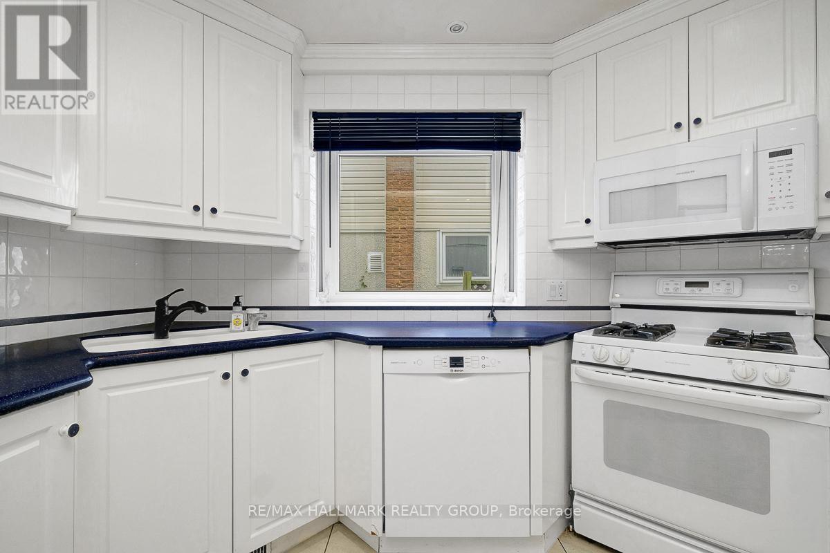 2149 Hubbard Crescent