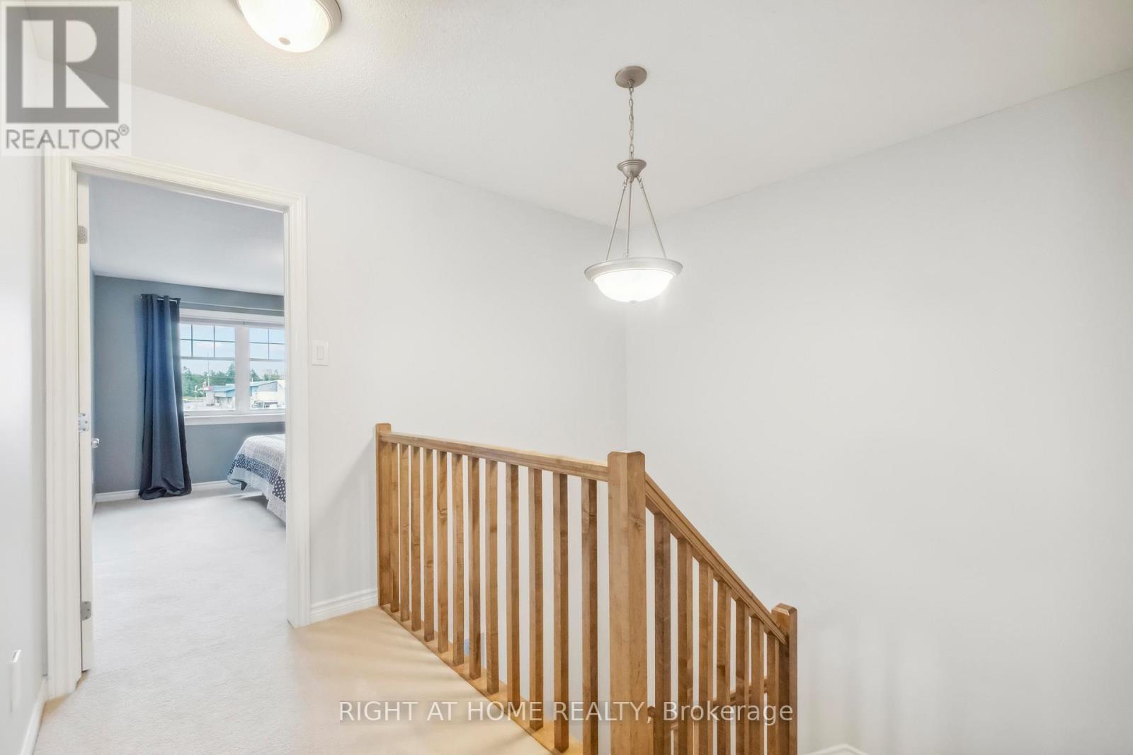 163 Mojave Crescent
