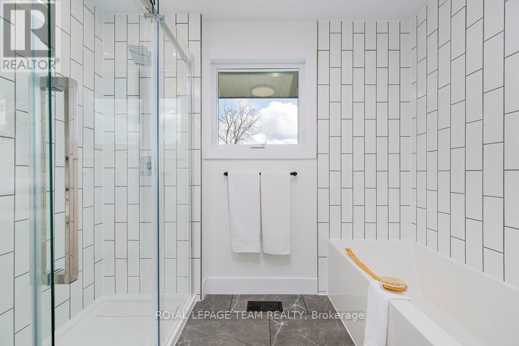 517 Donald B. Munro Drive