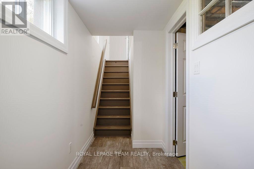 517 Donald B. Munro Drive