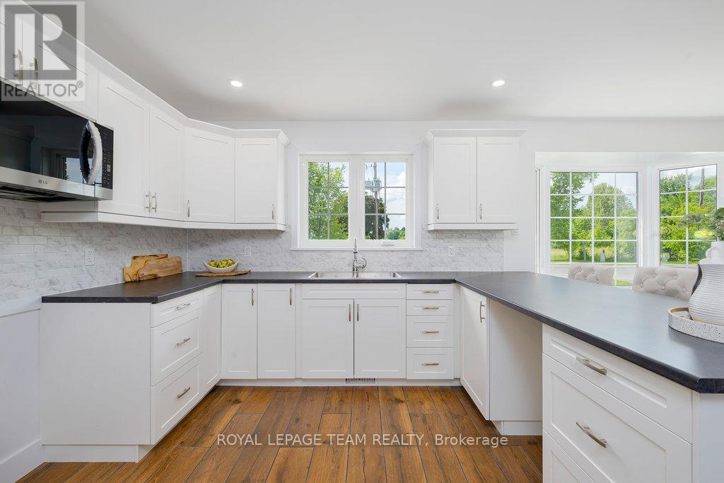 517 Donald B. Munro Drive