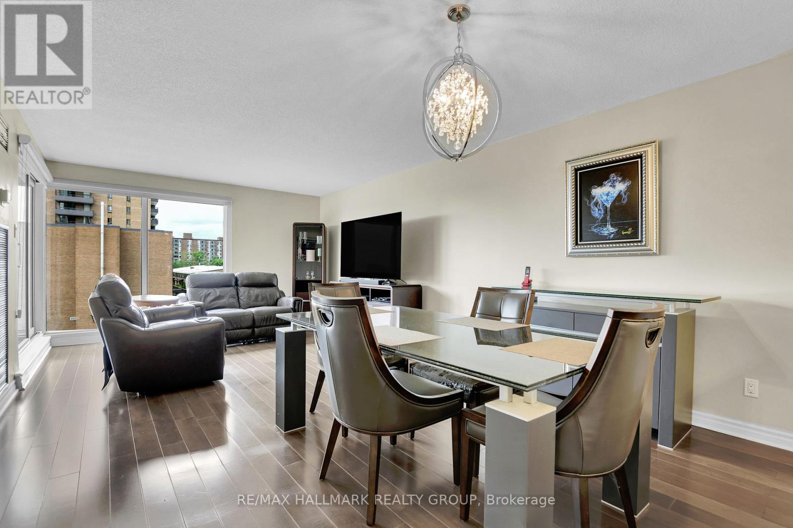 503 - 545 St Laurent Boulevard