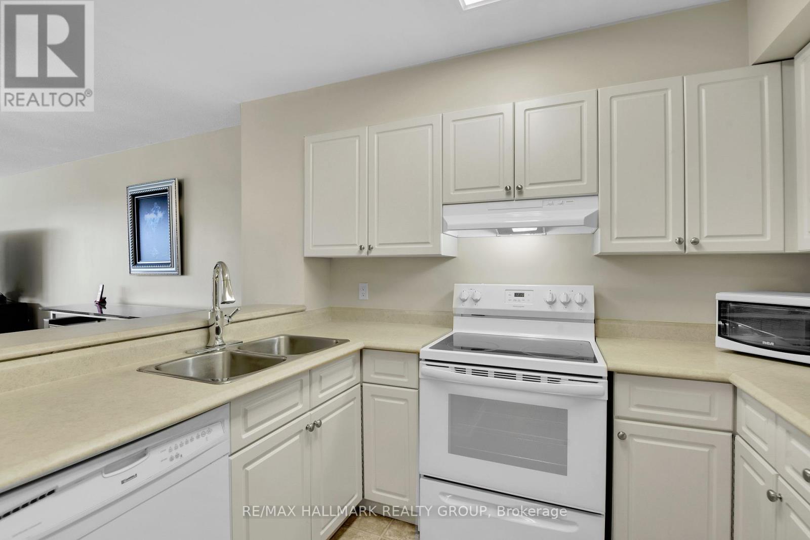 503 - 545 St Laurent Boulevard