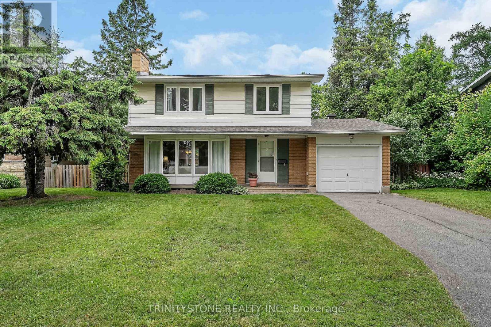 7 Pulford Crescent