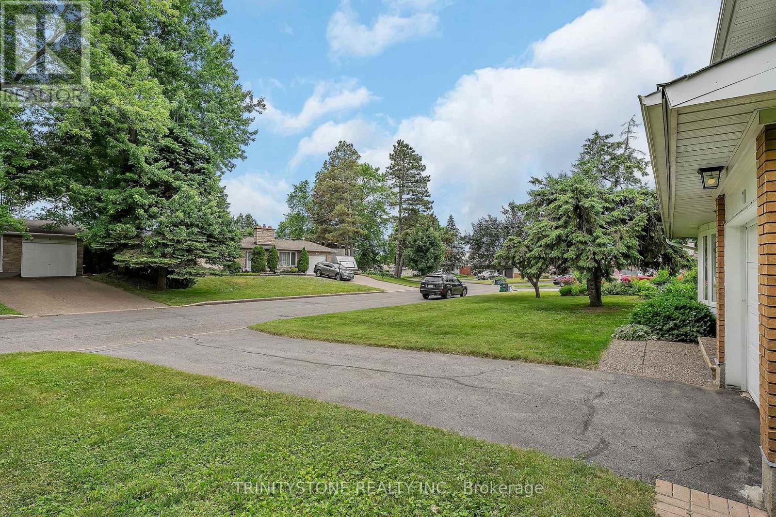 7 Pulford Crescent