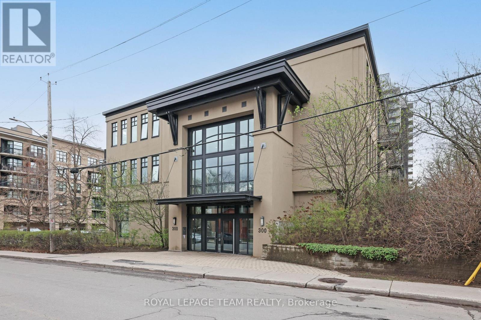 203 - 300 Powell Avenue