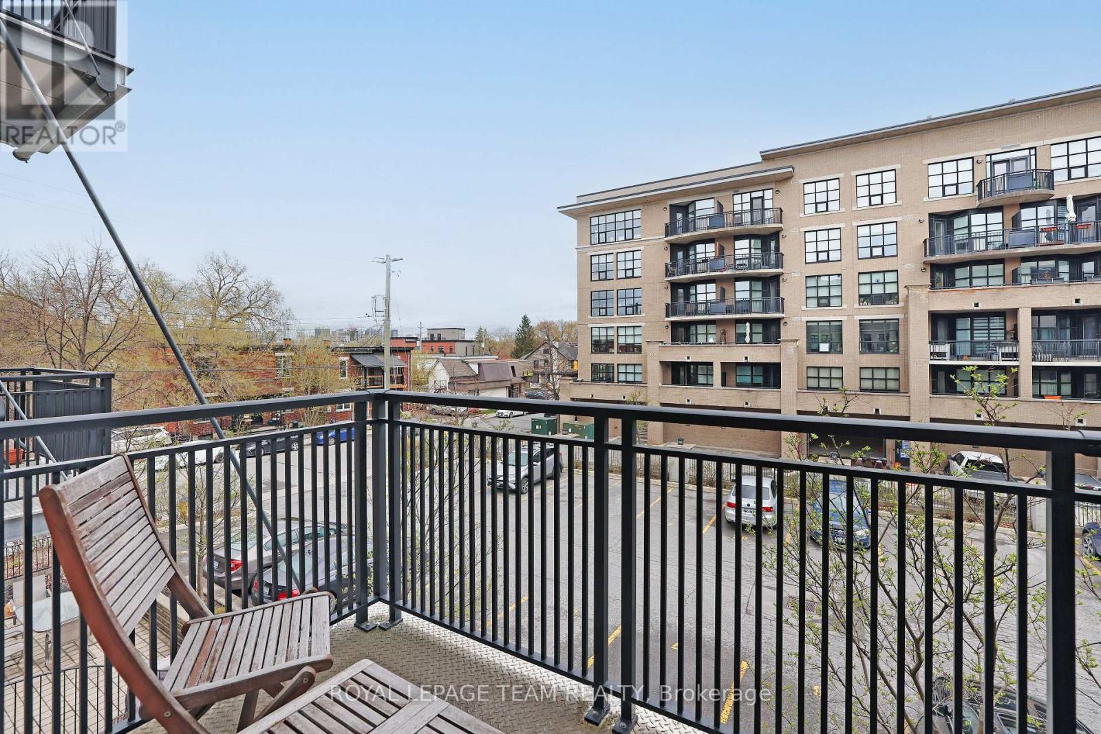203 - 300 Powell Avenue