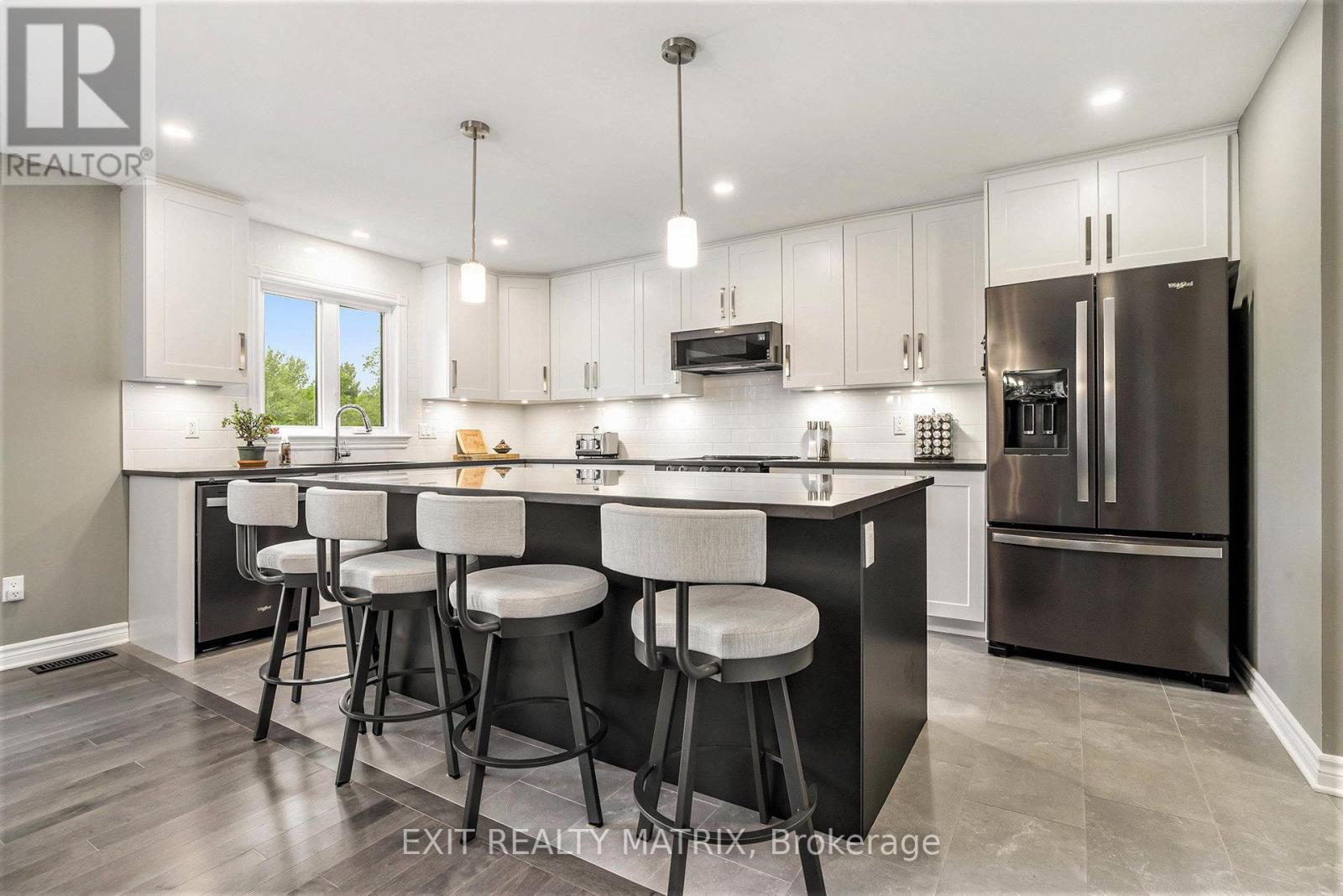 3253 Maisonneuve Road