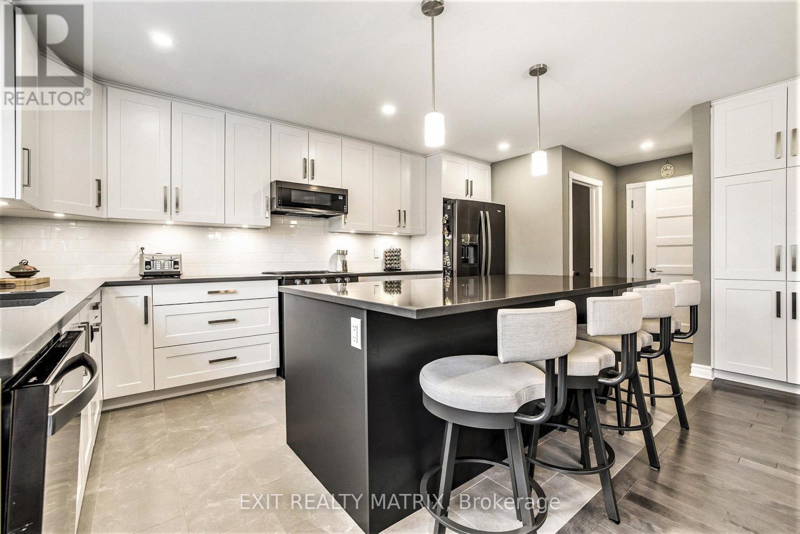 3253 Maisonneuve Road