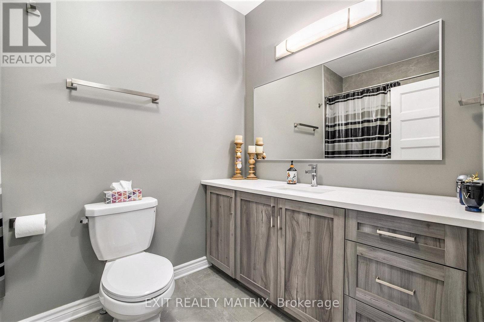 3253 Maisonneuve Road