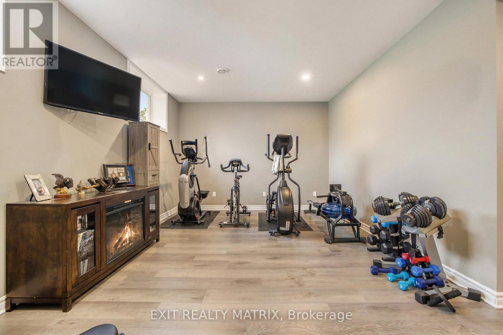 3253 Maisonneuve Road