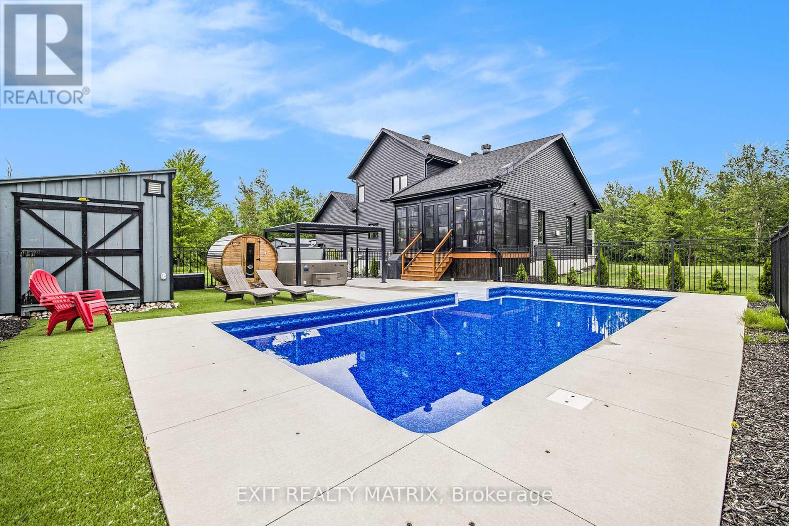 3253 Maisonneuve Road