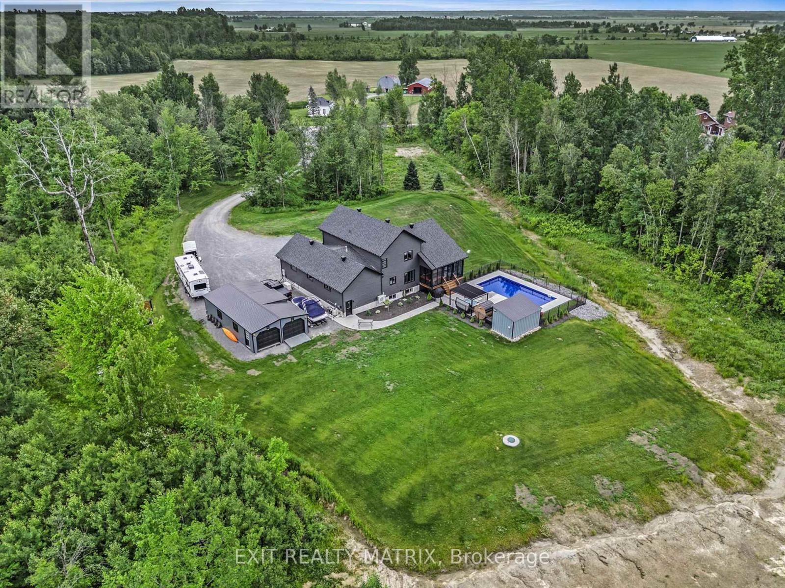 3253 Maisonneuve Road