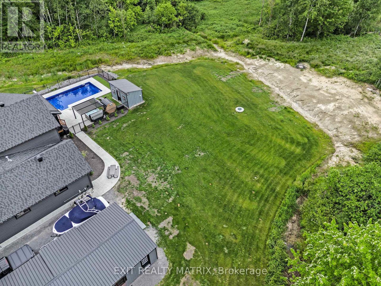 3253 Maisonneuve Road