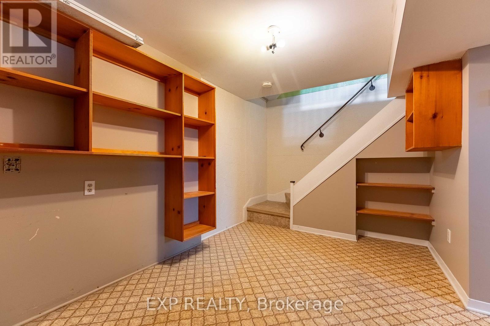318 Montfort Street