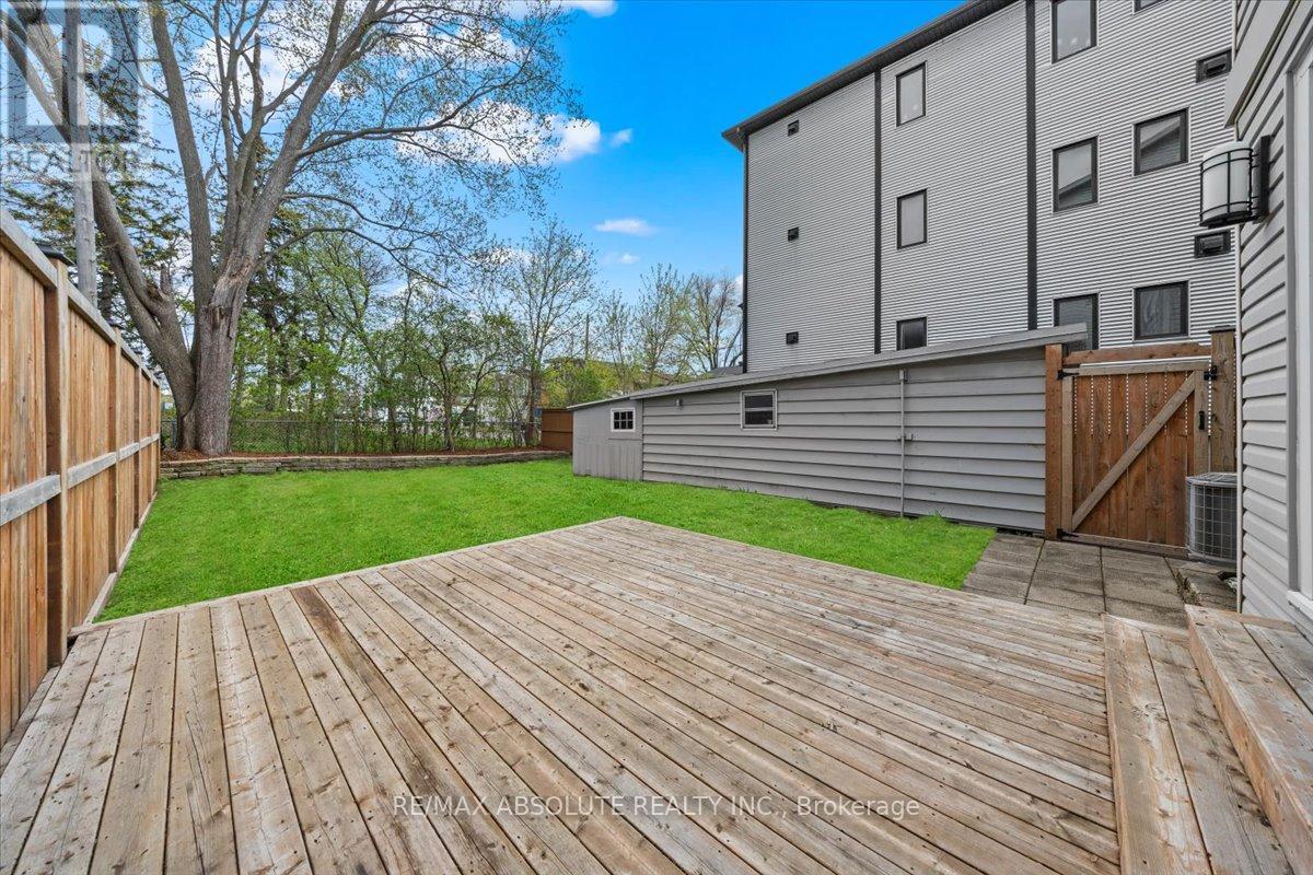 142 Lees Avenue