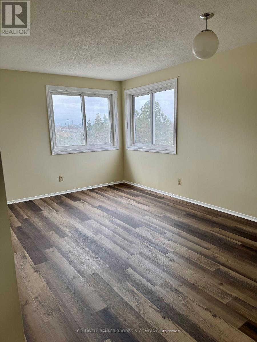 404 - 325 Centrum Boulevard